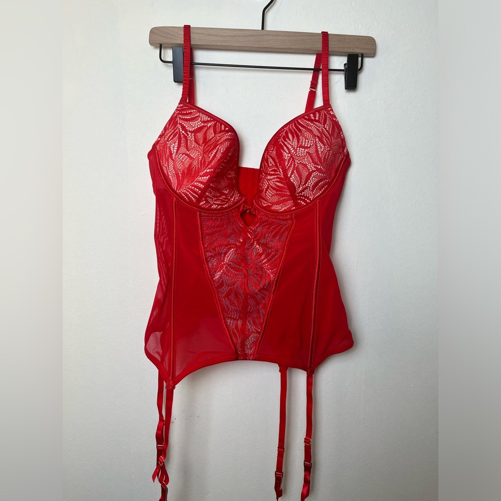 Lovehoney Plus Size Parisienne Charm Red Lace Basque NWT 1X/2X